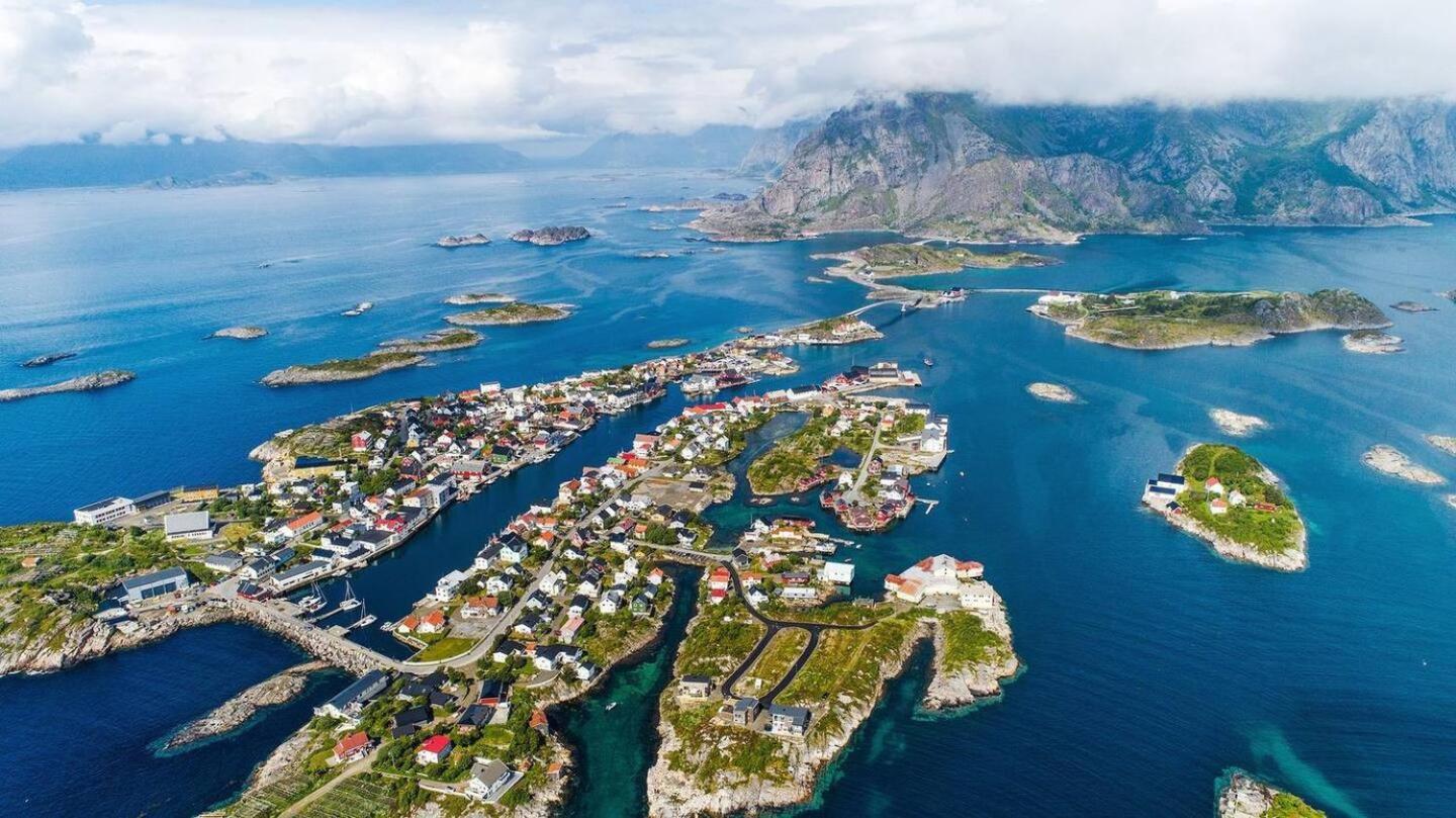Attraktiv Leilighet Pa Kaikanten I Henningsvær Zewnętrze zdjęcie